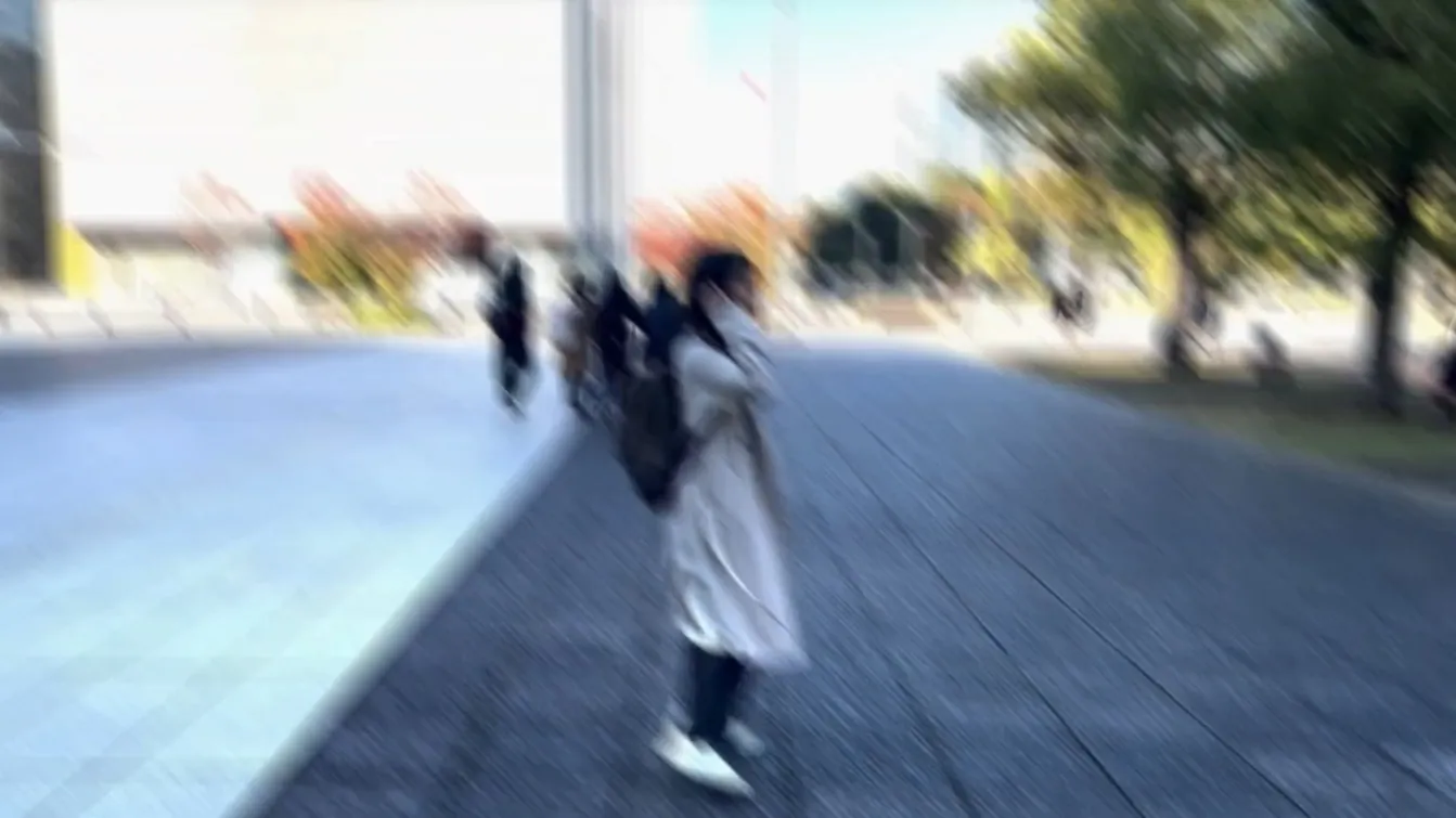 ぶれの効果が加わった街の写真